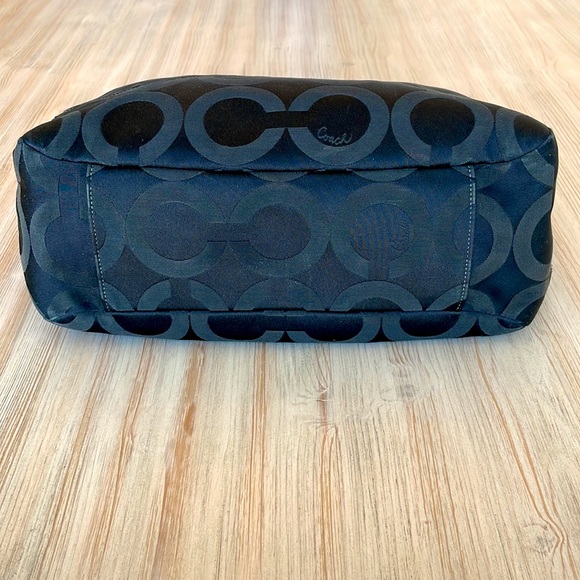 COACH | Madison Op Art Tote - Picture 5 of 13